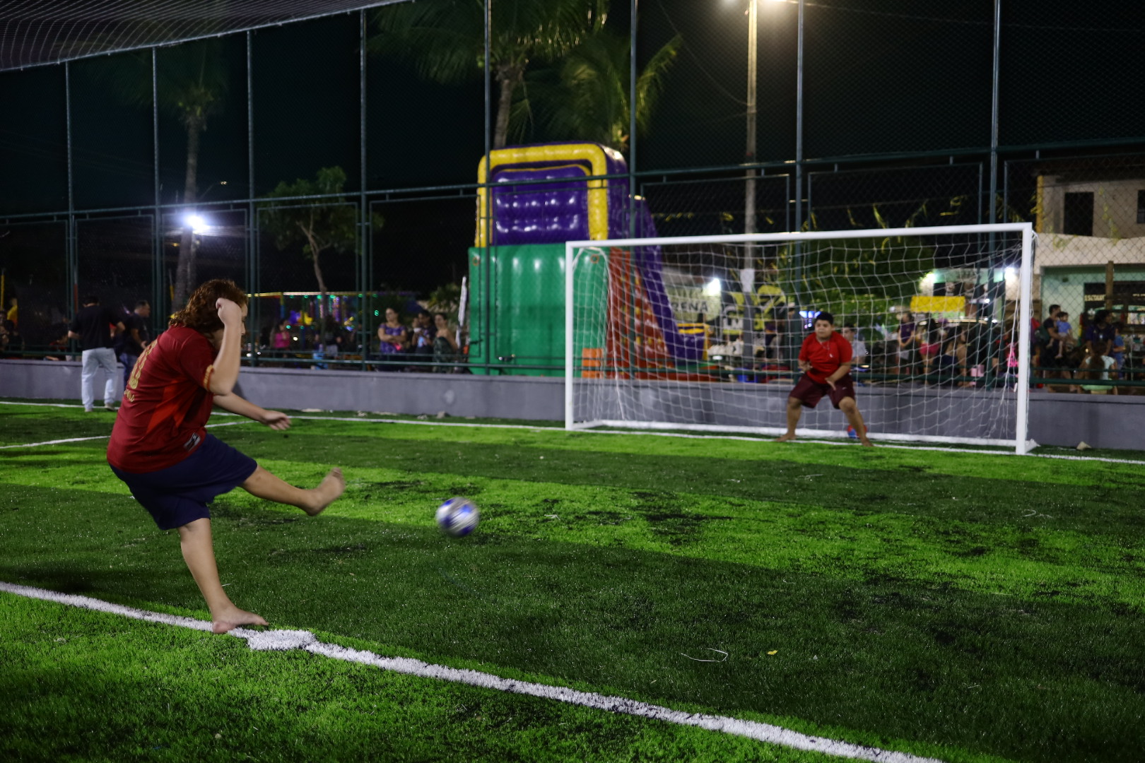 Prefeitura de Caucaia entrega Areninha do Poeirão totalmente revitalizada para fortalecer o esporte e a convivência