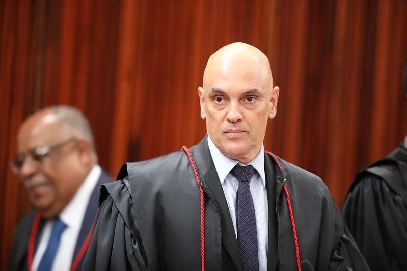 O cerco se fecha: relatório da pf revela pressão de vorcaro por pagamentos ao escritório da esposa de moraes