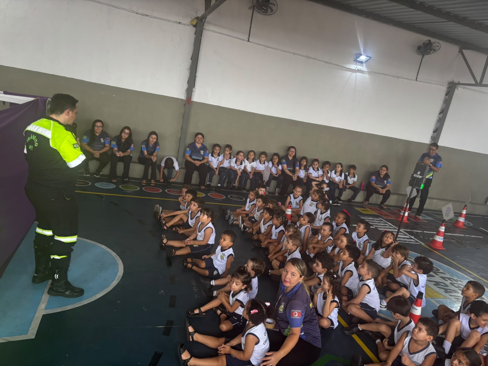 AMT reforça educação no trânsito em escolas e bairros de Caucaia durante o mês de setembro